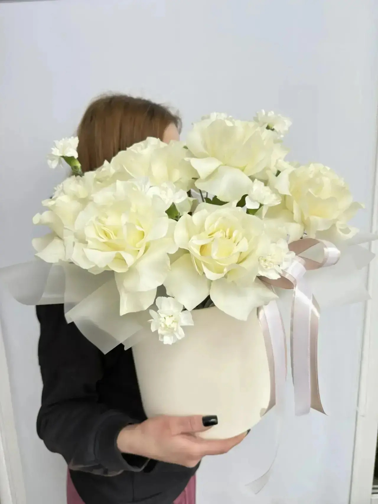Композиция в шляпной коробке 