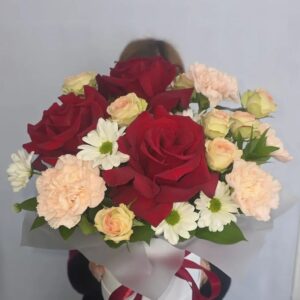 Композиция в шляпной коробке "Зависть"
