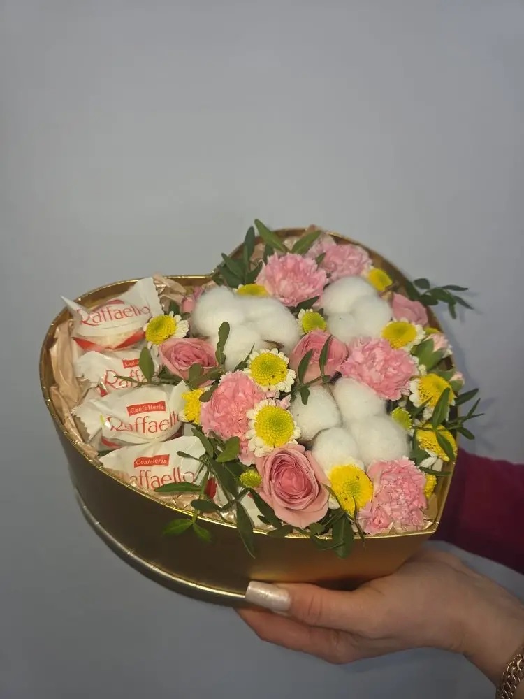 Композиция в коробке 