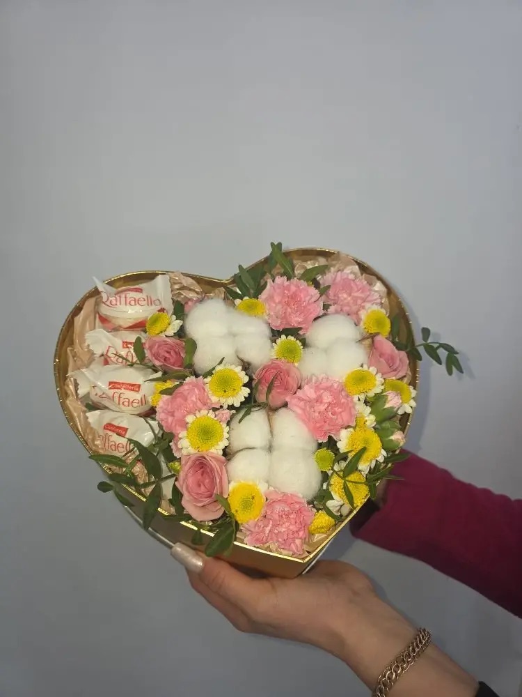 Композиция в коробке 